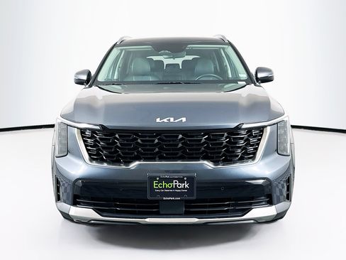Used 2024 Kia Sorento S FWD image 2