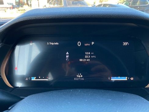 Used 2023 Jeep Grand Cherokee L Laredo image 15