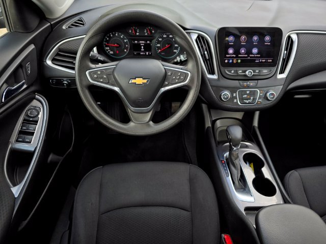 Used 2022 Chevrolet Malibu LS FWD image 12