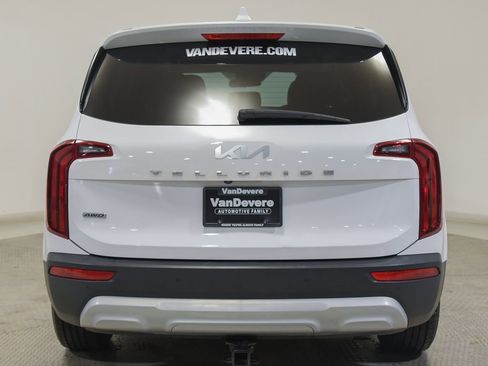Used 2022 Kia Telluride LX AWD/4WD image 12