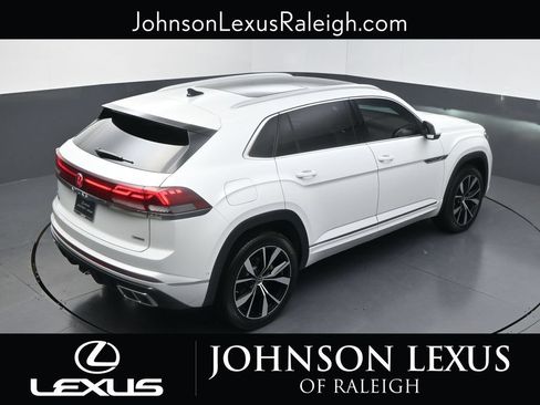 Used 2025 Volkswagen Atlas Cross Sport SEL Premium R-Line AWD/4WD image 29