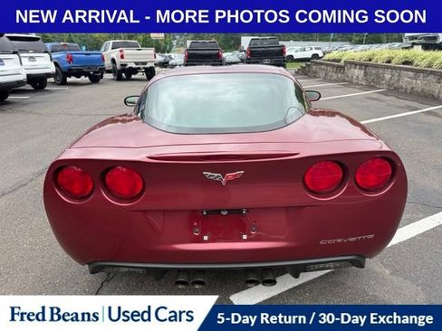Used 2006 Chevrolet Corvette Coupe w/ Preferred Equipment Group RWD image 7