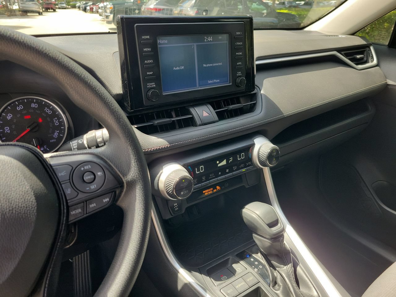 Used 2019 Toyota RAV4 XLE FWD image 23