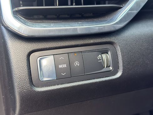 Used 2024 GMC Acadia Elevation image 43