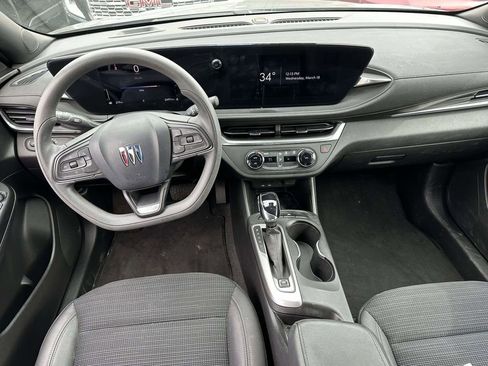 Used 2024 Buick Envista Preferred image 17