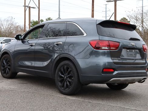 Used 2020 Kia Sorento EX image 3