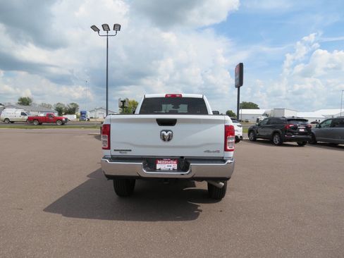 Used 2024 RAM 2500 Big Horn w/ Bed Utility Group image 6