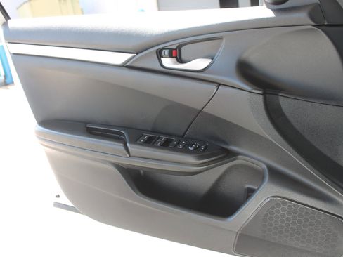 Used 2019 Honda Civic Sport image 12