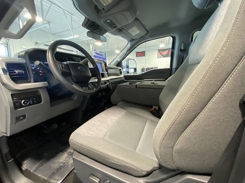 Used 2025 Ford F250 XLT image 9