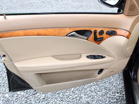 Used 2009 Mercedes-Benz E 350 4MATIC Wagon image 21