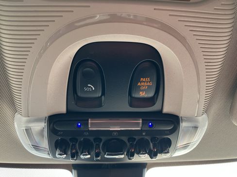 Used 2019 MINI Cooper Clubman S w/ Premium Package image 23