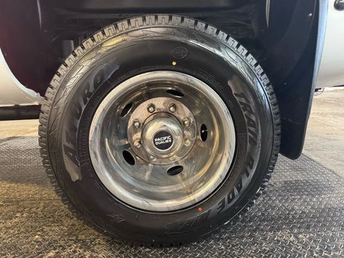 Used 2011 GMC Sierra 3500 SLE w/ SLE Preferred Package image 32