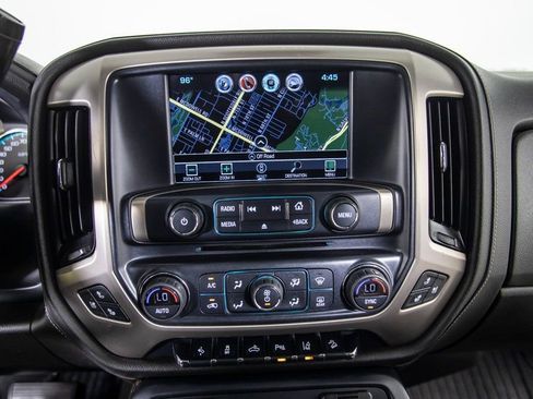 Used 2017 GMC Sierra 3500 Denali image 25