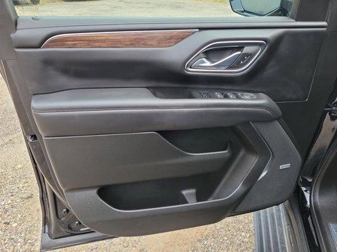 Used 2022 Chevrolet Tahoe High Country image 18