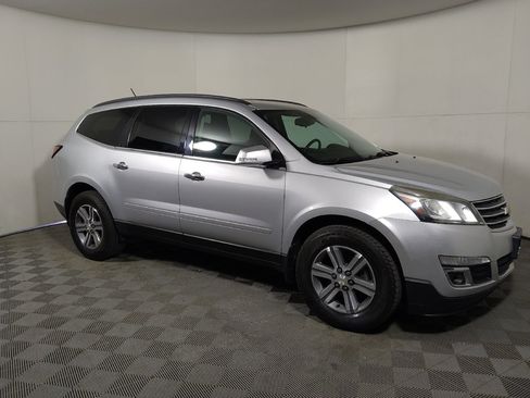 Used 2015 Chevrolet Traverse LT AWD/4WD image 11
