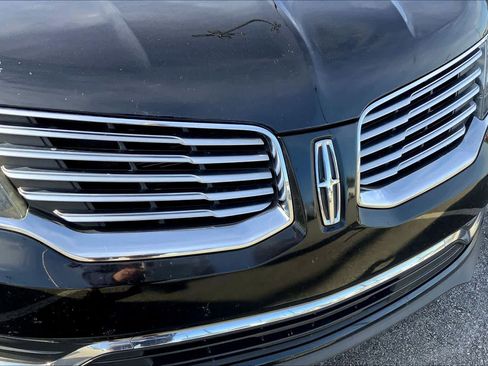 Used 2018 Lincoln MKX Reserve w/ Driver Assistance Package image 28