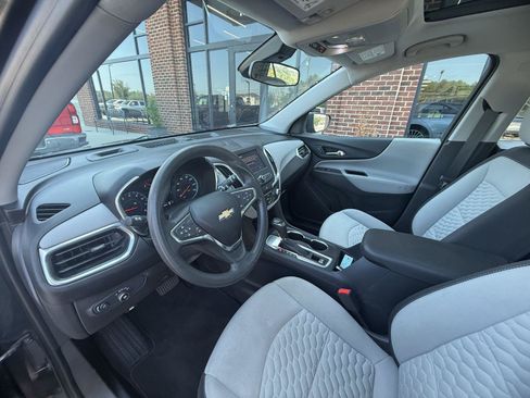 Used 2020 Chevrolet Equinox LS FWD image 12