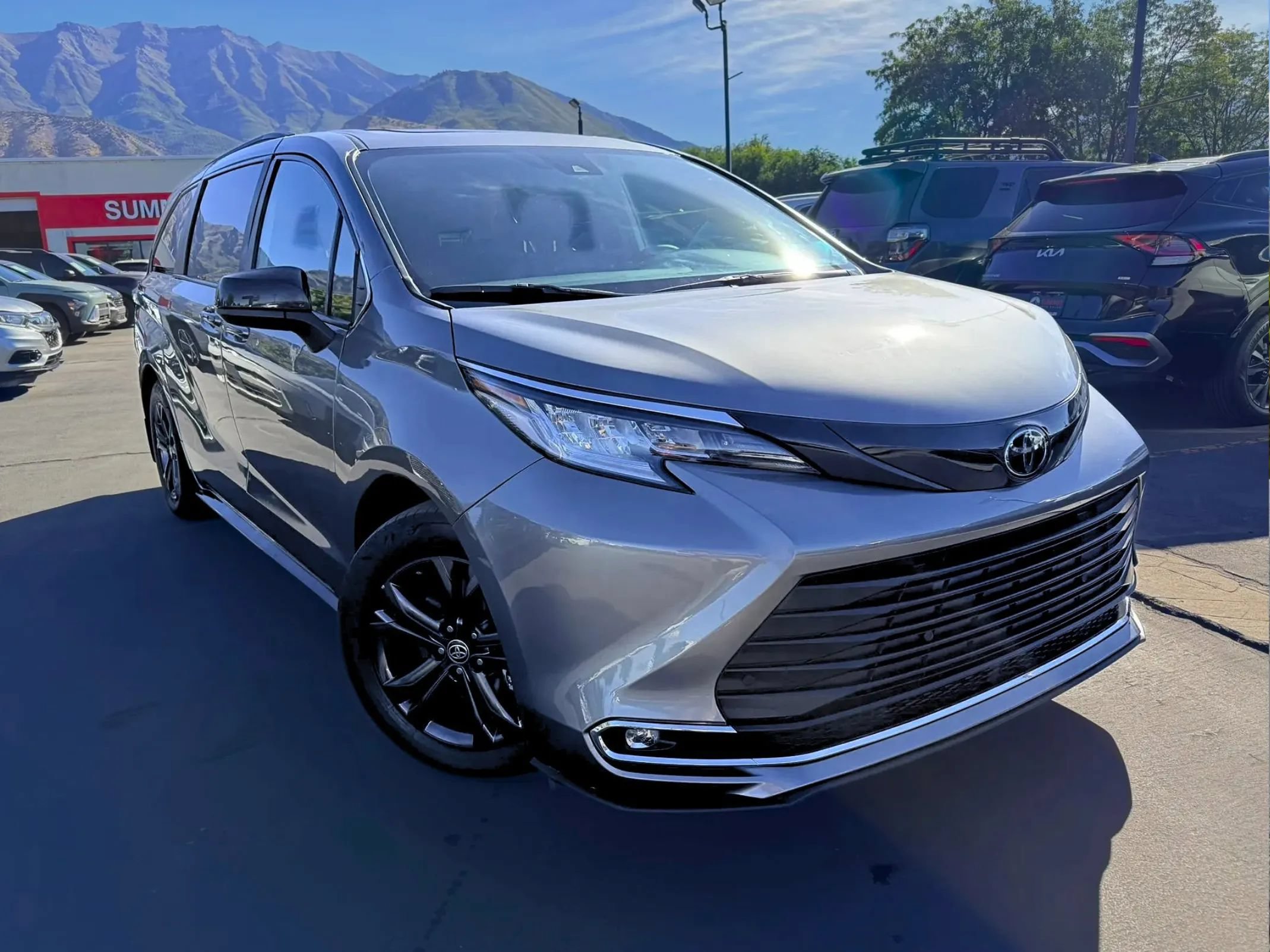 Used 2026 Toyota Sienna XSE AWD/4WD image 2