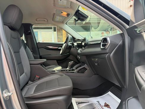 Used 2024 Chevrolet TrailBlazer LS FWD image 22