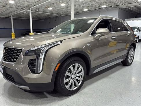 Used 2020 Cadillac XT4 Premium Luxury w/ Cold Weather Package image 17