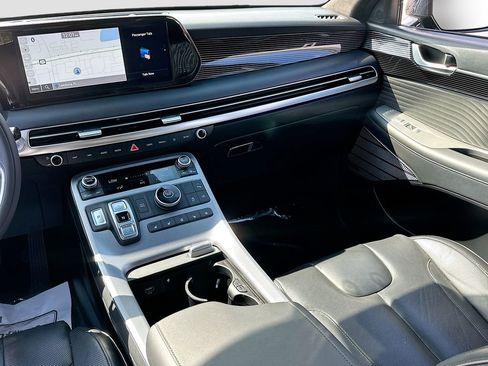 Used 2023 Hyundai Palisade Calligraphy image 25