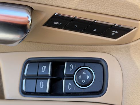 Used 2013 Porsche Boxster image 18