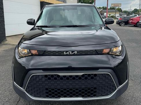 Used 2023 Kia Soul LX w/ LX Technology Package FWD image 8