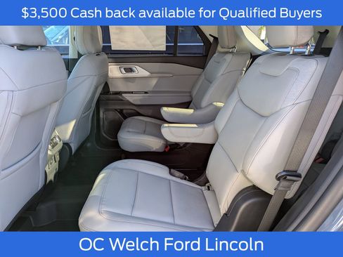 New 2026 Ford Explorer Active w/ Active Comfort Package image 15