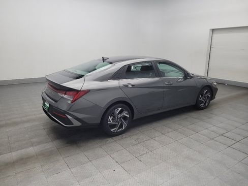Used 2025 Hyundai Elantra SEL FWD image 10