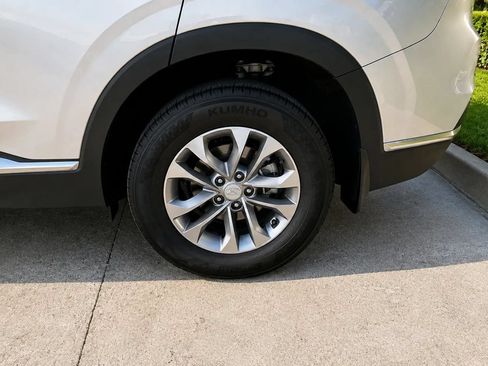 Used 2020 Hyundai Santa Fe SEL AWD/4WD image 16