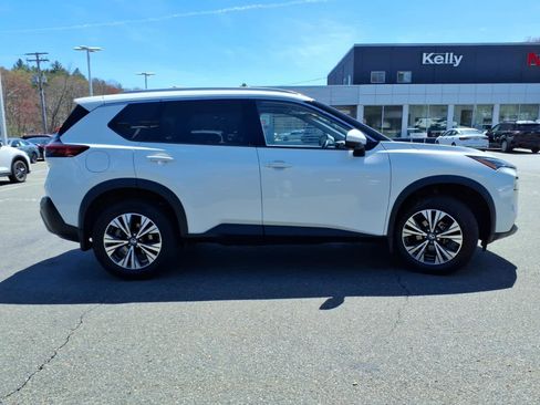 Used 2021 Nissan Rogue SV w/ Premium Package AWD/4WD image 4