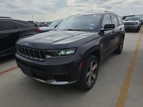 Used 2022 Jeep Grand Cherokee L Limited RWD image 2