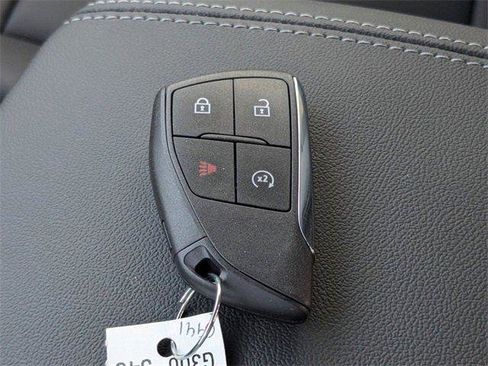 New 2025 GMC Canyon Elevation w/ Convenience Package image 30