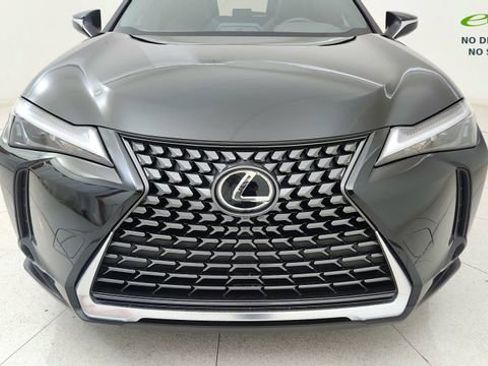 Used 2025 Lexus UX 300h FWD image 8