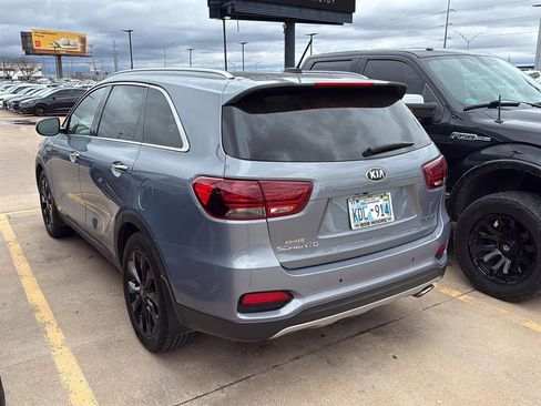 Used 2020 Kia Sorento EX image 11