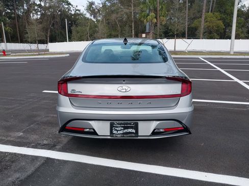 Certified 2023 Hyundai Sonata SEL w/ Cargo Package FWD image 5