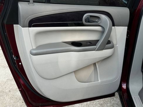 Used 2017 Buick Enclave Leather FWD image 14