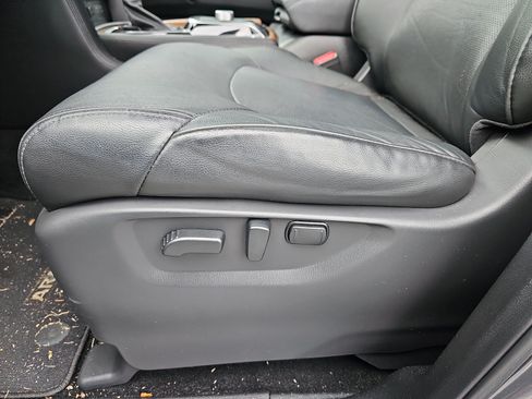 Used 2022 Nissan Armada SL RWD image 12