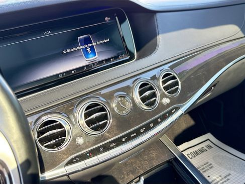 Used 2017 Mercedes-Benz S 550 Sedan image 28