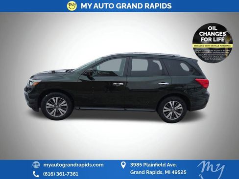 Used 2020 Nissan Pathfinder SL image 4