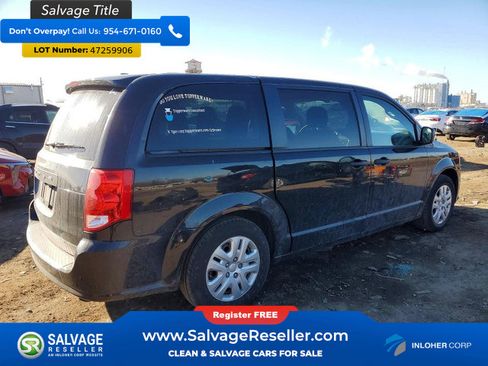 Used 2020 Dodge Grand Caravan SE w/ UConnect Hands-Free Group image 4
