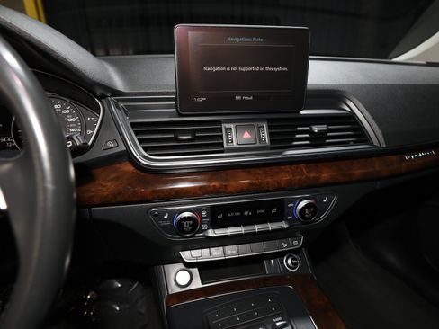 Used 2019 Audi Q5 2.0T Premium w/ Convenience Package AWD/4WD image 49
