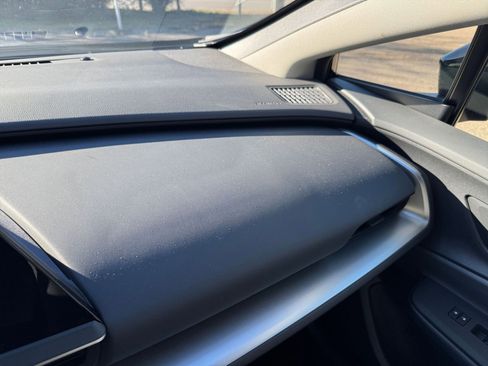 Used 2025 Toyota Prius LE image 30