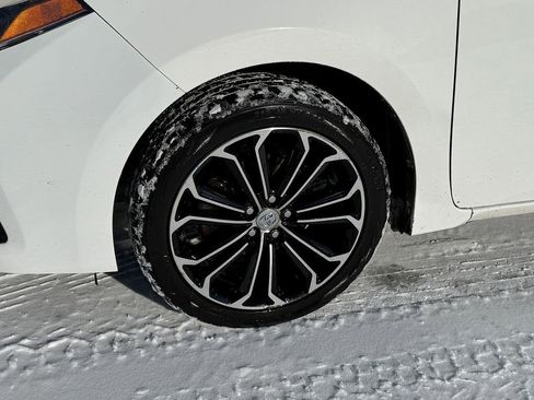 Used 2016 Toyota Corolla LE image 4