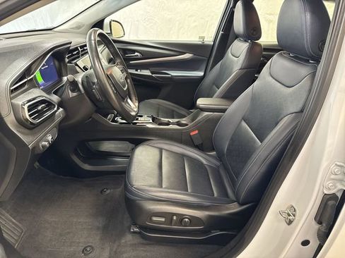 Certified 2022 Chevrolet Bolt EUV LT w/ Convenience Package image 10