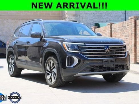 Used 2024 Volkswagen Atlas SE image 1