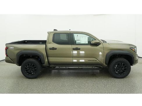 New 2026 Toyota Tacoma TRD Off-Road AWD/4WD image 11