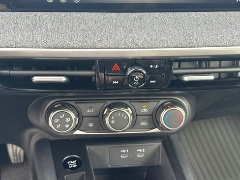 New 2026 Nissan Kicks S image 29