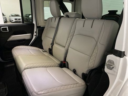 Used 2021 Jeep Wrangler Unlimited Sahara image 69