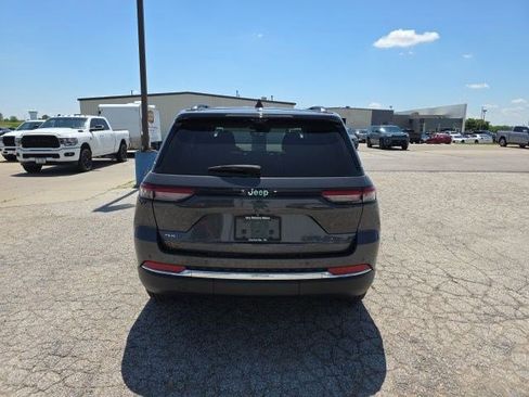 Used 2022 Jeep Grand Cherokee Limited 4xe w/ Luxury Tech Group II AWD/4WD image 7